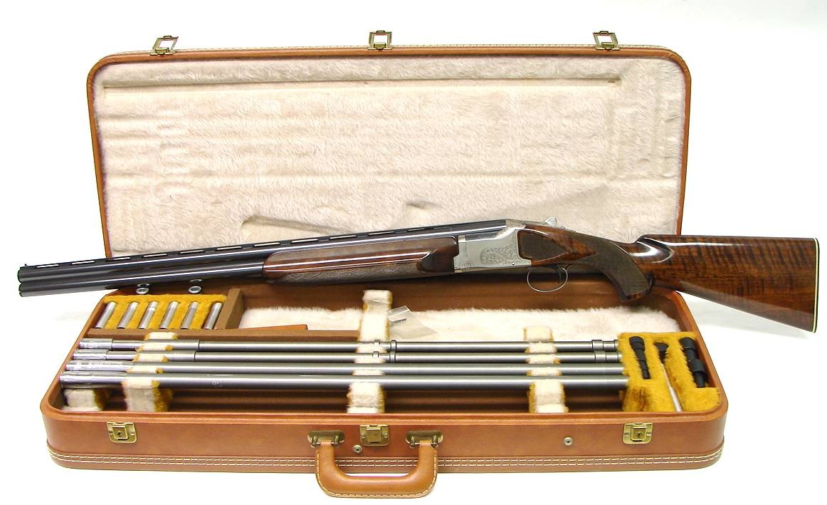 Winchester Pigeon Grade 12 Gauge shotgun.  (S4469X)