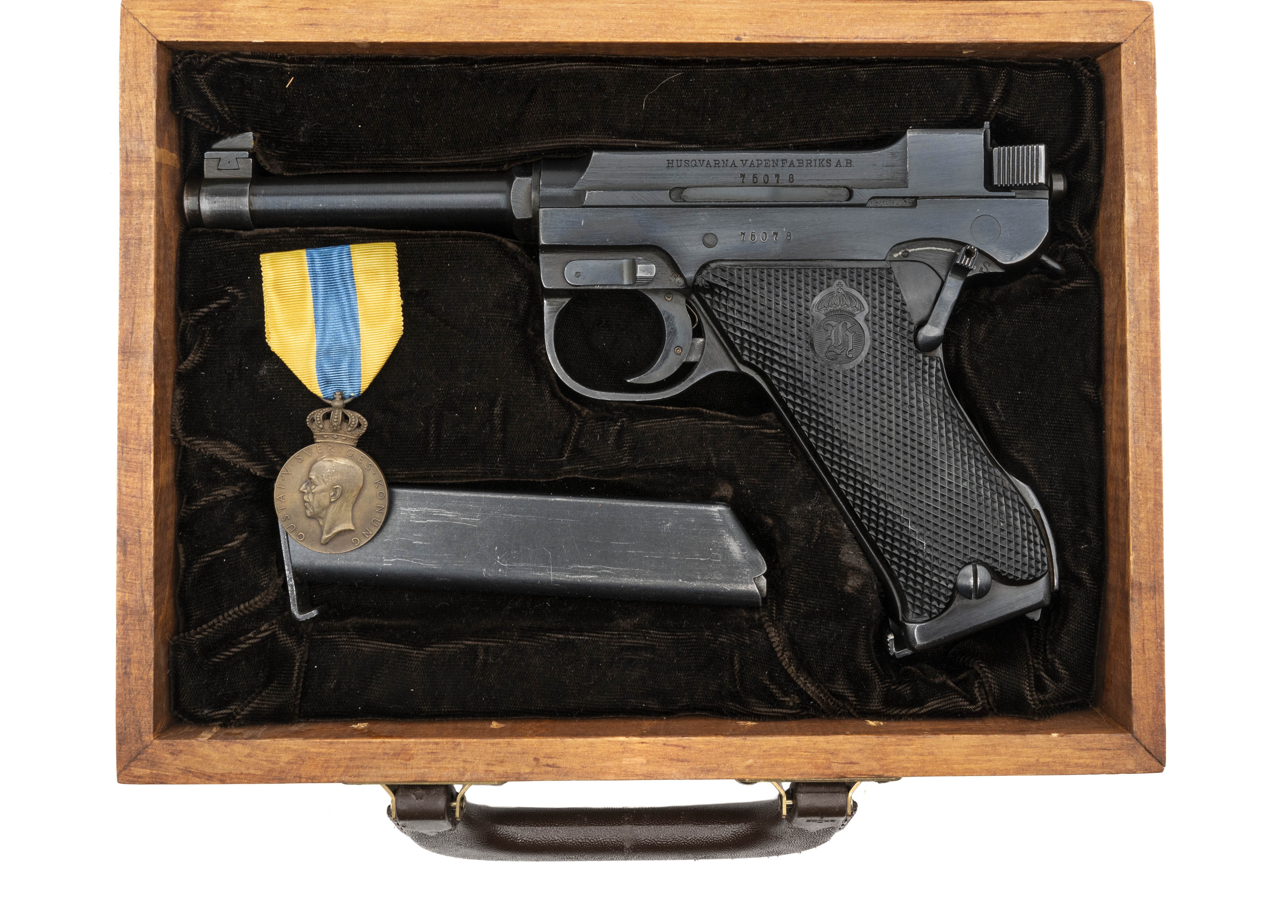 Swedish M40 Lahti Semi-auto pistol 9mm (PR69201)