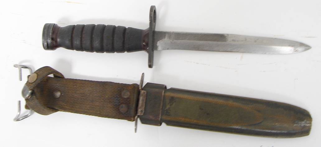 U.S. WWII M1 carbine bayonet. (MEW1118)