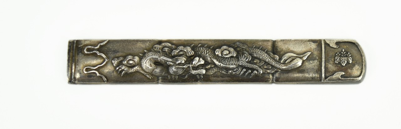 Kodzuka Silver with exquisitely carved Dragon with Mon (MGJ165)