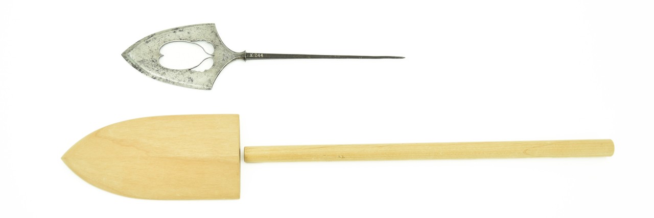 Yanone (Large Arrowhead)