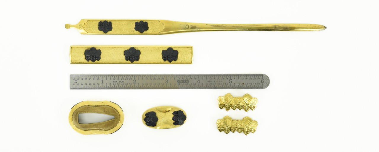 Kinko set of Kodzuka, Kogai, Fuchi Kashira, and Menuki