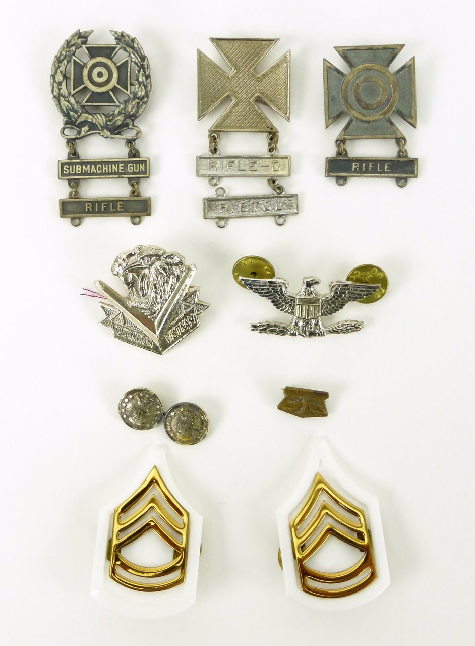 Miscellaneous Military pins (MM841)