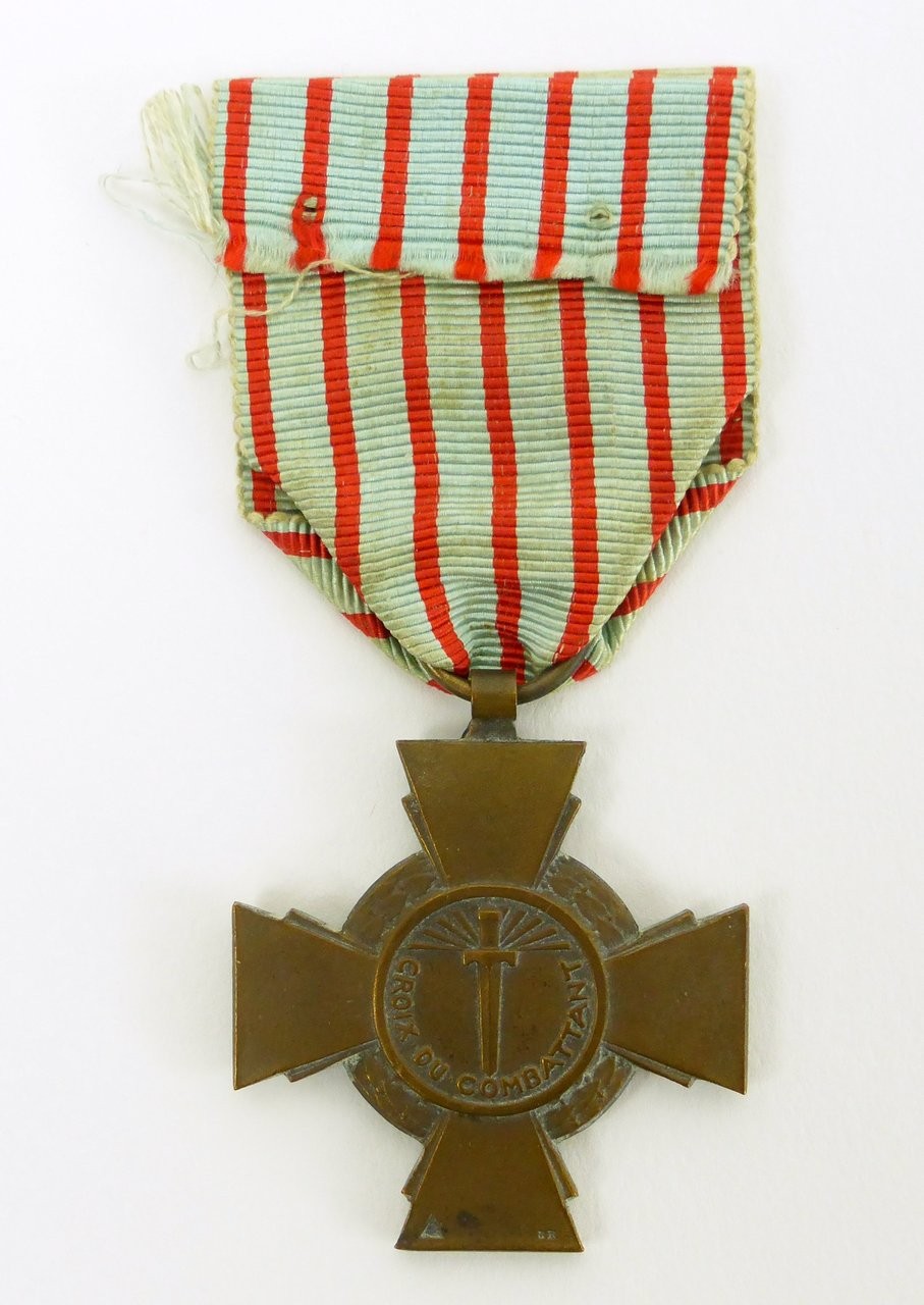 WWI and earlier French Combat Cross (MM830)