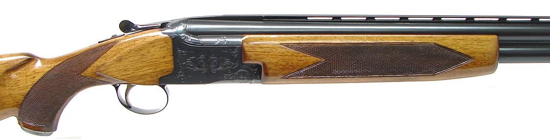 Winchester 101 12 gauge shotgun. Over/under field gun with 26