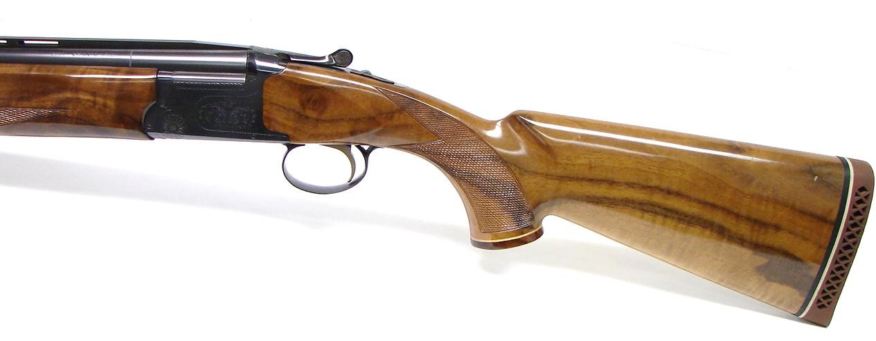 Weatherby Olympian 20 gauge shotgun. Over/under field gun with 26