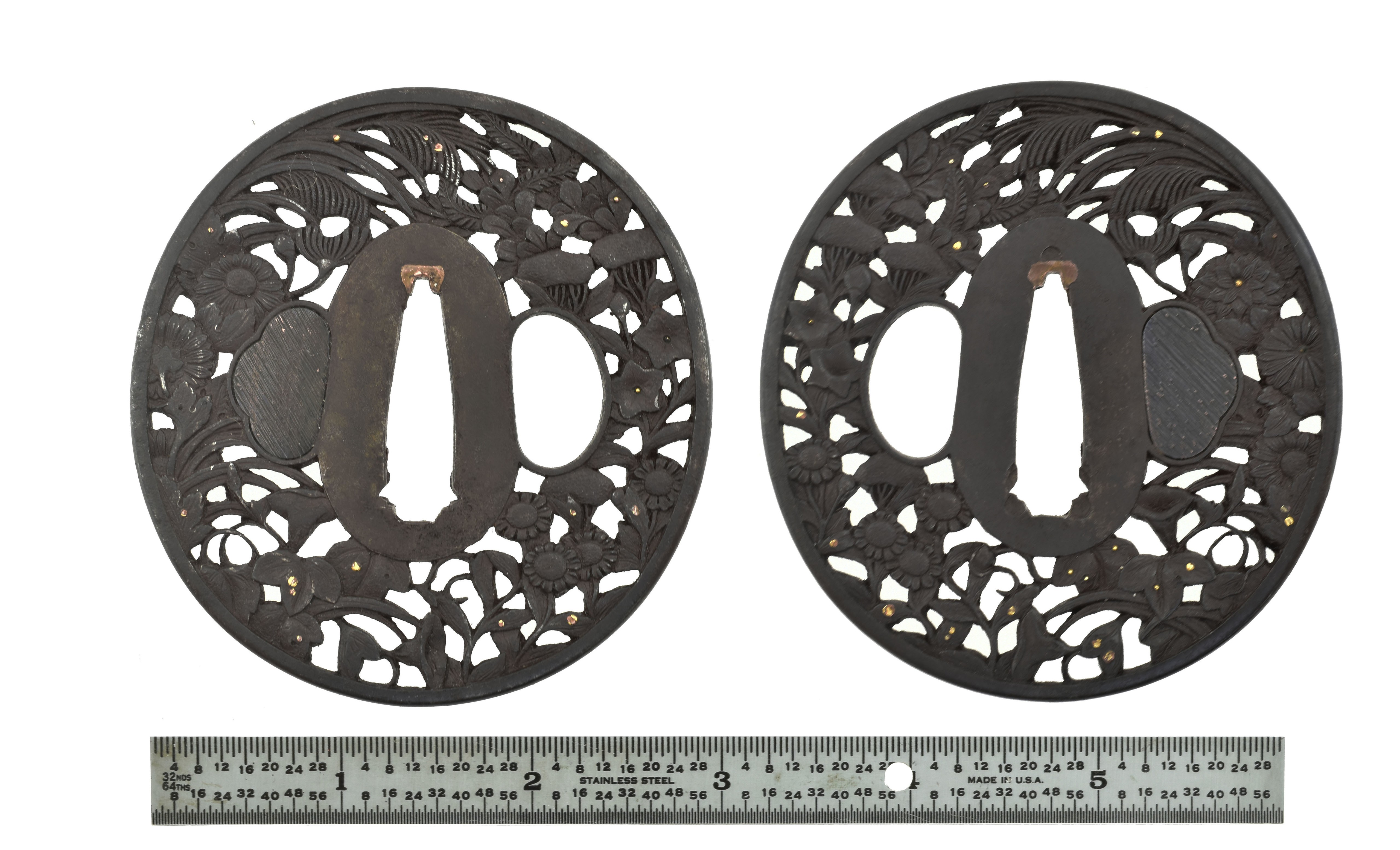 Daisho Iron Sukashi Tsuba