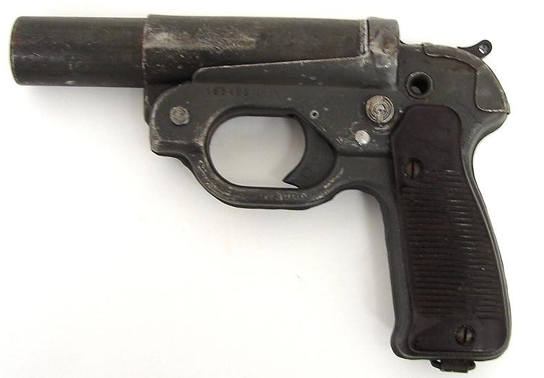 Late War German Flare gun (MM625)