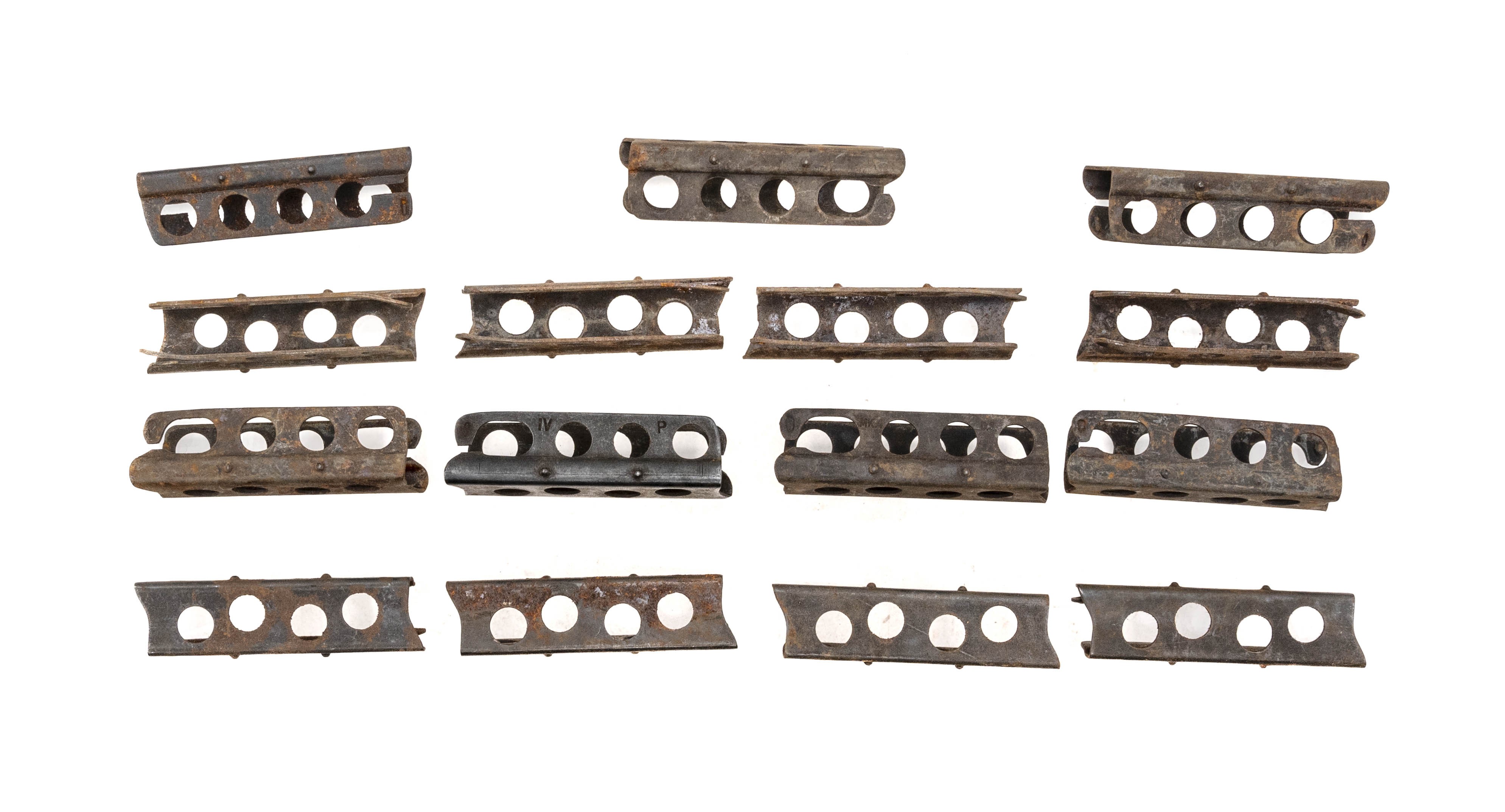 15 British Stripper Clips (MM2560)