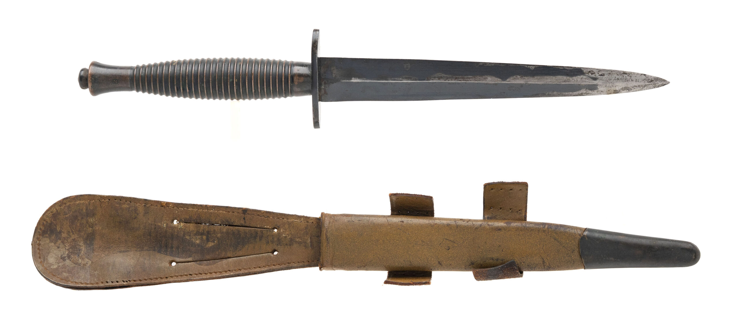 WW2 TYPE 3 FAIRBAIRN SYKES COMMANDO KNIFE INDIA THEATER W/SHEATH (50688)